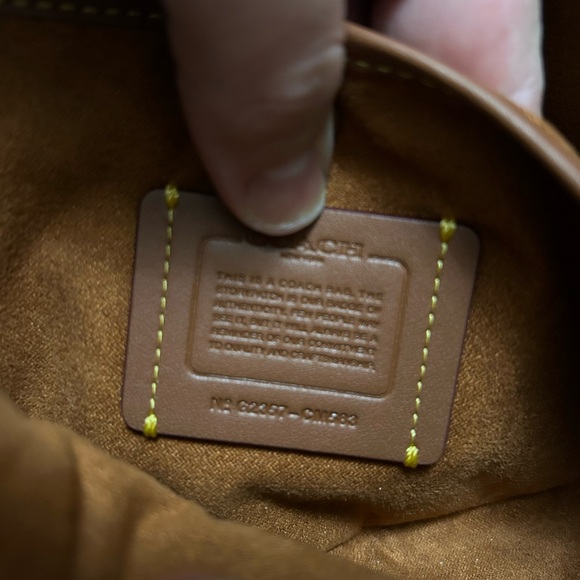 Coach Mira - Picture 6 of 8